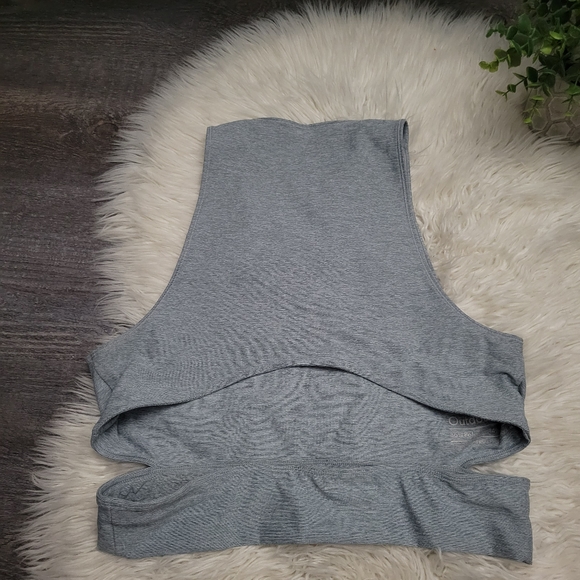 Outdoor Voices Blue Quartz Slashback Crop Activewear Top Size Large - Picture 8 of 11